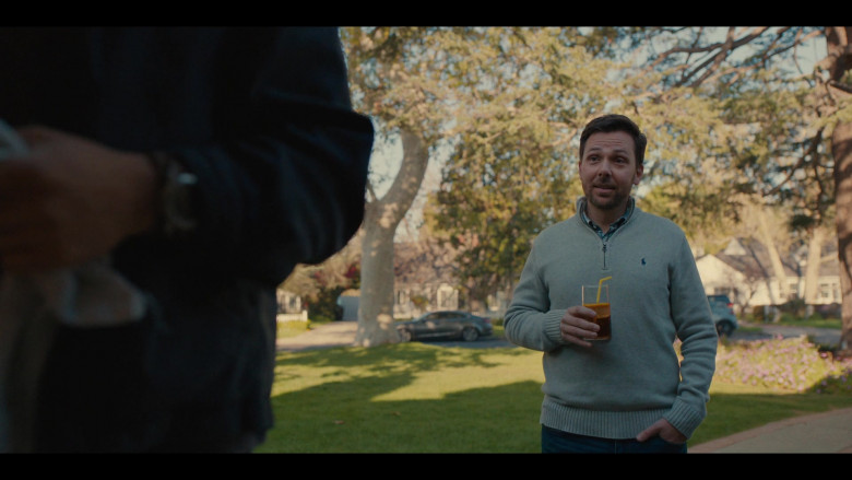 Ralph Lauren Sweater in Beef S01E01 The Birds Don't Sing, They Screech in Pain (1)
