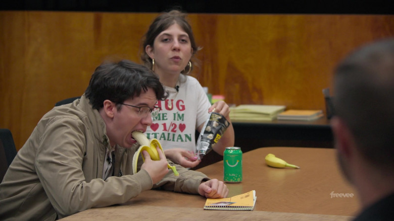 Smartfood Popcorn and Bubly Water in Jury Duty S01E05 Ineffective Assistance (2023)