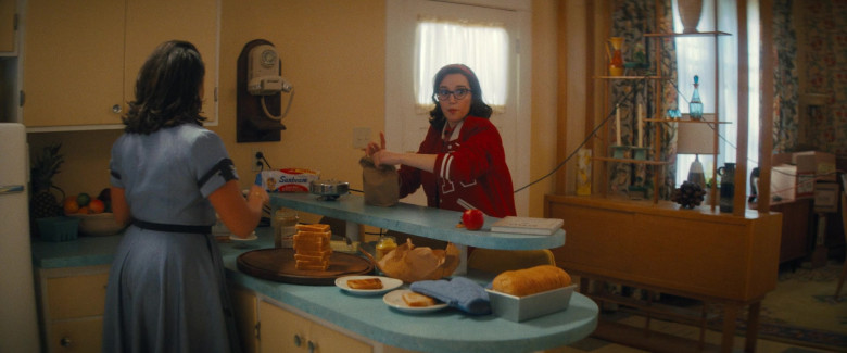 Sunbeam Bread in Grease Rise of the Pink Ladies S01E01 We're Gonna Rule the School (2023)