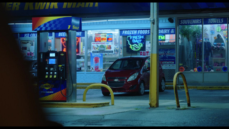 Sunoco Gas Station in Florida Man S01E02 Welcome to Hell, Mike (2023)