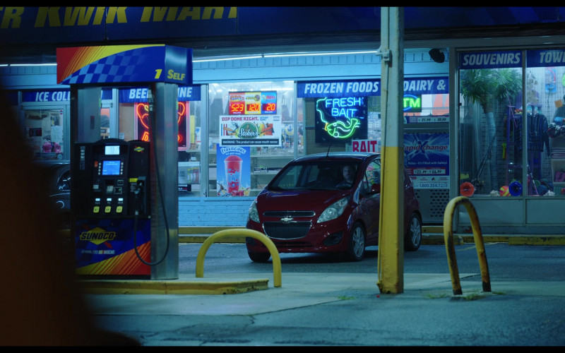 Sunoco Gas Station in Florida Man S01E02 Welcome to Hell, Mike (2023)