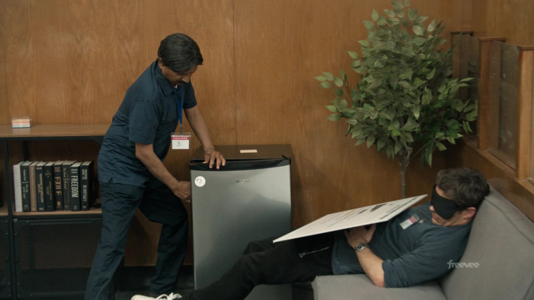 Whirlpool Refrigerator in Jury Duty S01E07 Deliberations (1)