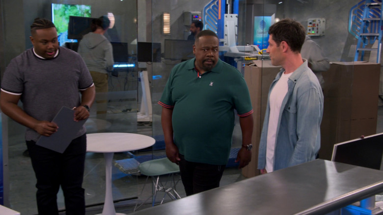 Psycho Bunny Green Polo Shirt Worn by Cedric the Entertainer in The Neighborhood S05E22 "Welcome to the Opening Night" (2023) - 373944