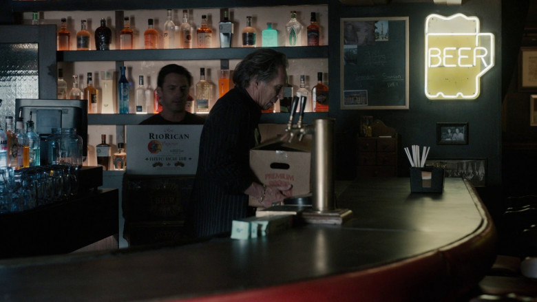 Tito's Vodka, Jack Daniel's Whisky, Gray Whale Gin, Hornitos Tequila, Ole Smoky Moonshine in The Company You Keep S01E10 "The Truth Hurts" (2023) - 368394