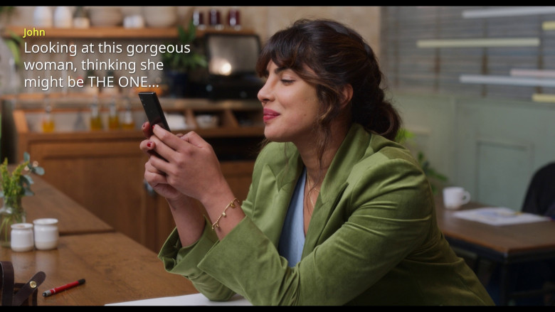 Sony Xperia Smartphone Used by Priyanka Chopra Jonas as Mira Ray in Love Again (2023) - 373343