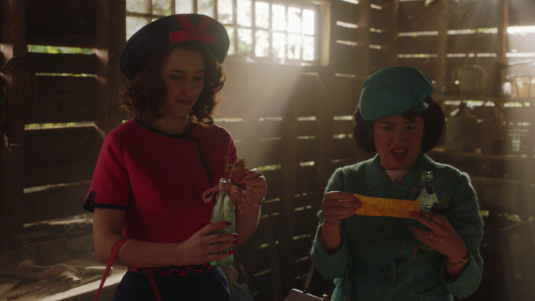 Coca-Cola Bottles in The Marvelous Mrs. Maisel S05E08 "The Princess and the Plea" (2023) - 372479
