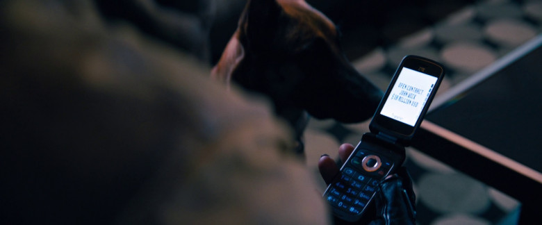 ZTE Flip Phone Used by Shamier Anderson in John Wick: Chapter 4 (2023) - 373027