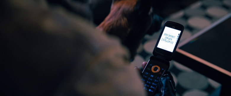 ZTE Flip Phone Used by Shamier Anderson in John Wick: Chapter 4 (2023) - 373028