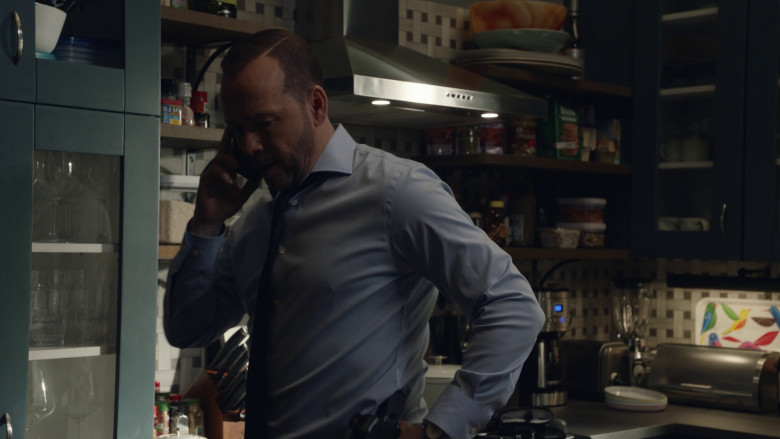 Old Bay Seasoning by McCormick & Company in Blue Bloods S13E20 "Irish Exits" (2023) - 370062
