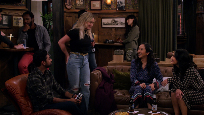 Red Bull Can, Miller Lite and Blue Moon Bottles in How I Met Your Father S02E13 "Family Business" (2023) - 375262