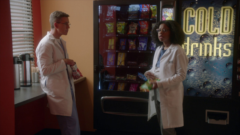 Utz Chips, Pretzels, and Other Snacks (Vending Machine) in NCIS S20E20 "Second Opinion" (2023) - 368434