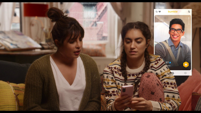 Bumble Online Dating Application Used by Priyanka Chopra Jonas as Mira Ray and Sofia Barclay as Suzy Ray in Love Again (2023) - 373113