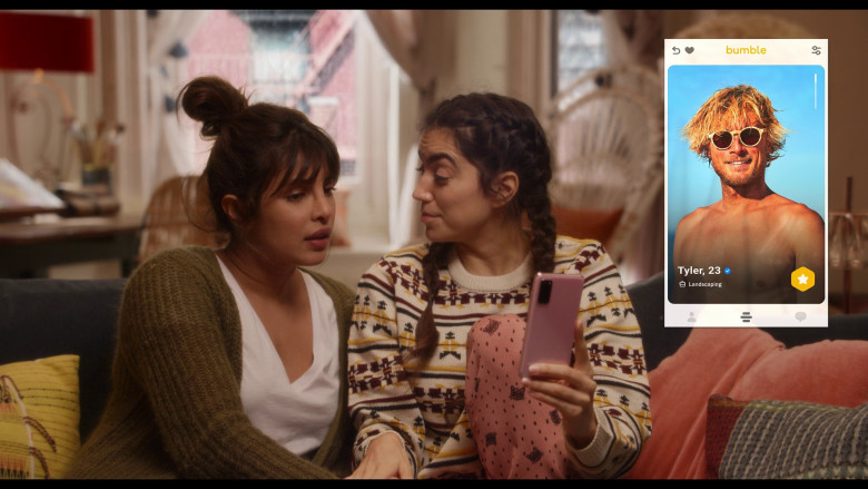Bumble Online Dating Application Used by Priyanka Chopra Jonas as Mira Ray and Sofia Barclay as Suzy Ray in Love Again (2023) - 373126