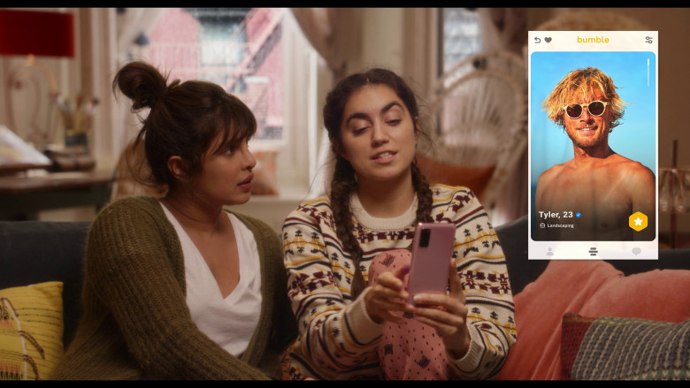 Bumble Online Dating Application Used by Priyanka Chopra Jonas as Mira Ray and Sofia Barclay as Suzy Ray in Love Again (2023) - 373127