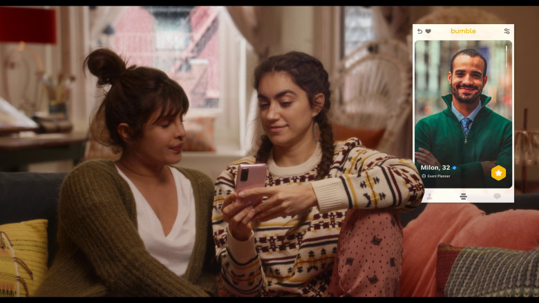 Bumble Online Dating Application Used by Priyanka Chopra Jonas as Mira Ray and Sofia Barclay as Suzy Ray in Love Again (2023) - 373130