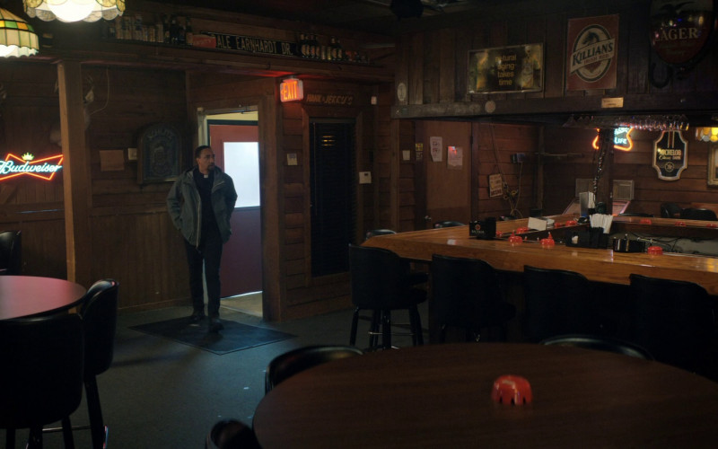 Budweiser, Schlitz, George Killian's Irish Red and Michelob Beer Signs in The Big Door Prize S01E09 "Deerfest: Part One" (2023)