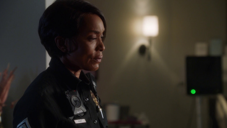 Axon Bodycam of Angela Bassett as Athena Grant-Nash in 9-1-1 S06E17 "Love Is in the Air" (2023) - 367955
