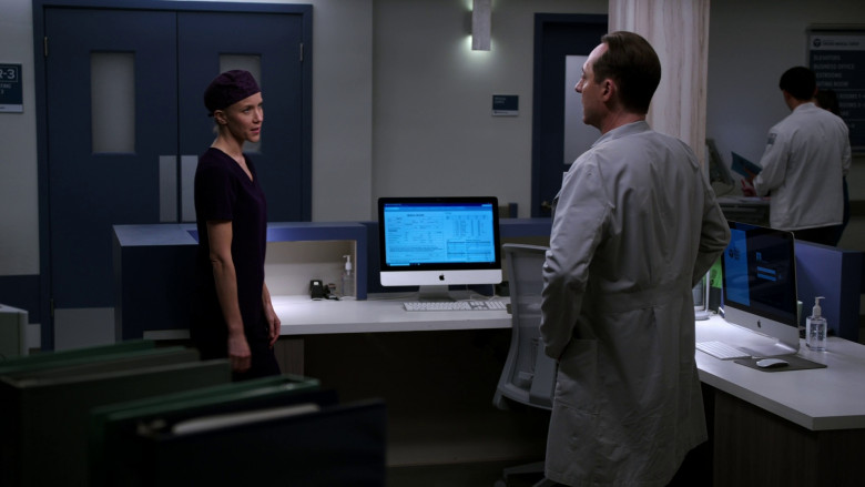 Apple iMac Computers in Chicago Med S08E21 "Might Feel Like It's Time for a Change" (2023) - 371843