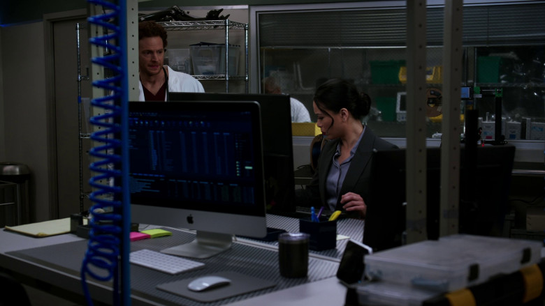 Apple iMac Computers in Chicago Med S08E21 "Might Feel Like It's Time for a Change" (2023) - 371846