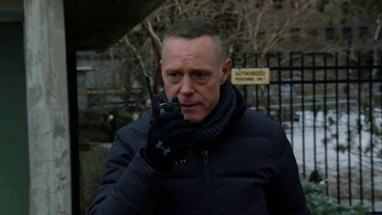 Under Armour Gloves in Chicago P.D. S10E20 "Fight" (2023) - 368907