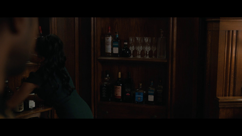 Bushmills Irish Whiskey Bottles and Tequila Rose in FUBAR S01E06 "Royally Flushed" (2023) - 374216