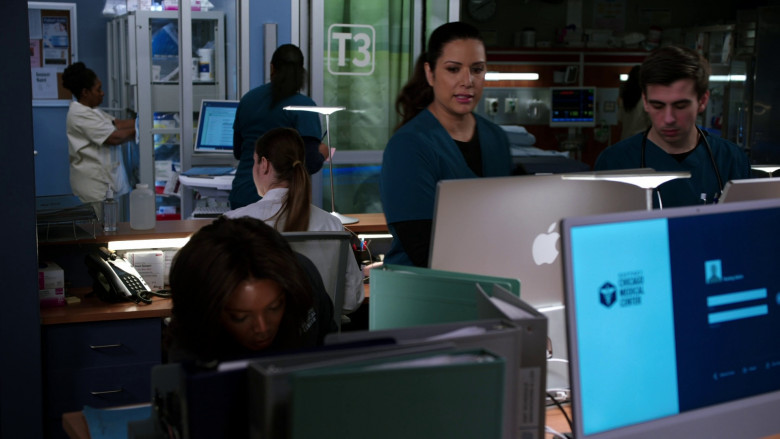 Apple iMac Computers in Chicago Med S08E20 "The Winds of Change Are Starting to Blow" (2023) - 368879