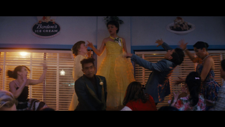 Borden's Ice Cream Sign in Grease: Rise of the Pink Ladies S01E08 "Or at the High School Dance" (2023) - 371957