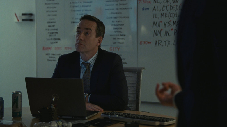 A SHOC Accelerator Energy Drink and Dell Laptop in Succession S04E08 "America Decides" (2023) - 369560