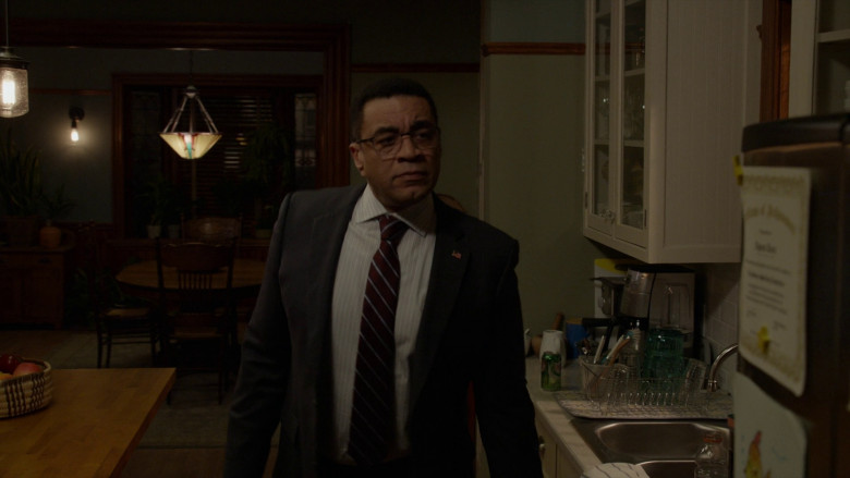 Canada Dry Can in The Blacklist S10E12 "Dr. Michael Abani" (2023) - 370266