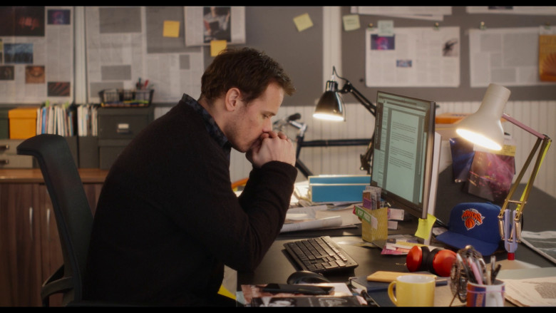 Dell Monitor and PC Keyboard Used by Sam Heughan as Rob Burns in Love Again (2023) - 373176