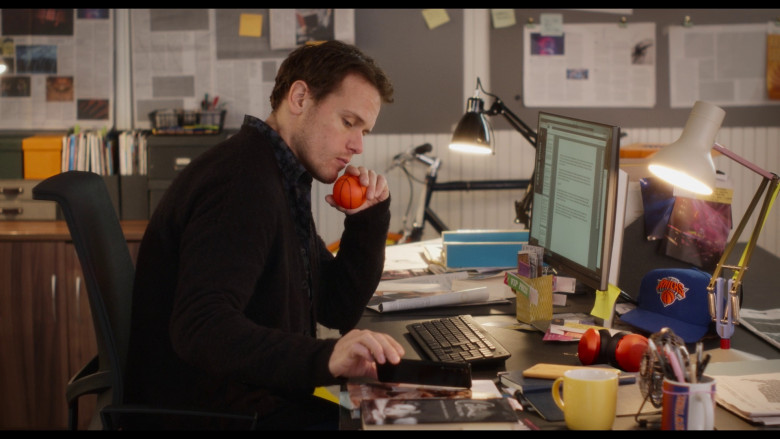Dell Monitor and PC Keyboard Used by Sam Heughan as Rob Burns in Love Again (2023) - 373180