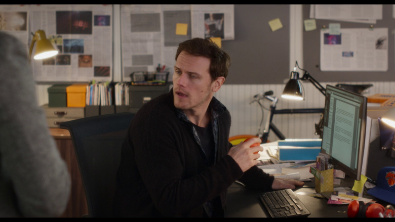 Dell Monitor and PC Keyboard Used by Sam Heughan as Rob Burns in Love Again (2023) - 373187