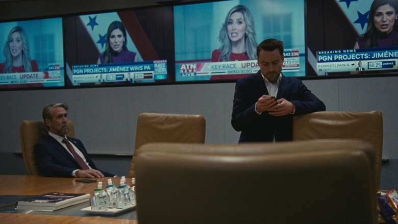 Chargel Caffeine-Free Athletic Gel Drinks and Apple iPhone Smartphones in Succession S04E08 "America Decides" (2023) - 369648