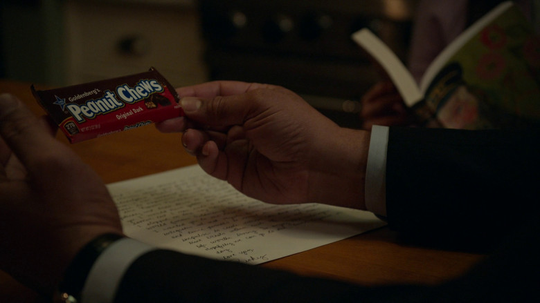 Goldenberg's Peanut Chews Candy Bars in The Blacklist S10E11 "The Man in the Hat" (2023) - 368295