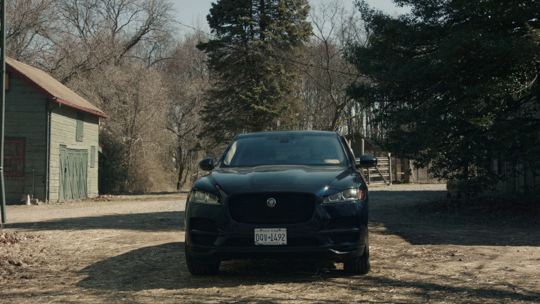 Jaguar F-Pace Car of Queen Latifah as Robyn McCall in The Equalizer S03E17 "Justified" (2023) - 370383