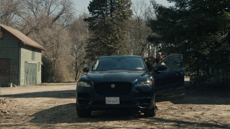 Jaguar F-Pace Car of Queen Latifah as Robyn McCall in The Equalizer S03E17 "Justified" (2023) - 370385