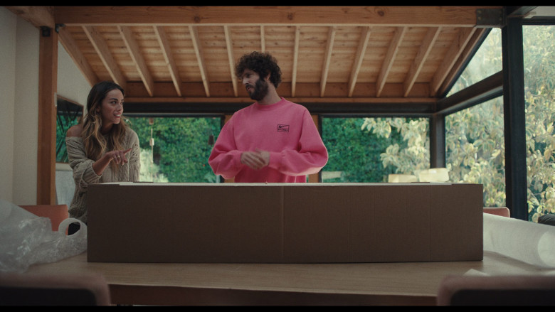 Nike x Stussy Pink Sweatshirt and Sweatpants Tracksuit Outfit of Lil Dicky in Dave S03E09 "Dream Girl" (2023) - №374449