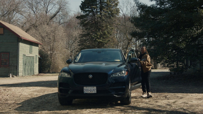 Jaguar F-Pace Car of Queen Latifah as Robyn McCall in The Equalizer S03E17 "Justified" (2023) - 370388
