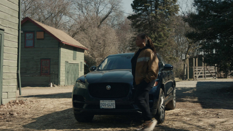 Jaguar F-Pace Car of Queen Latifah as Robyn McCall in The Equalizer S03E17 "Justified" (2023) - 370393