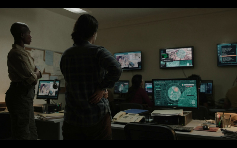 Dell Monitor in Ghosts of Beirut S01E01 "Emergence" (2023)