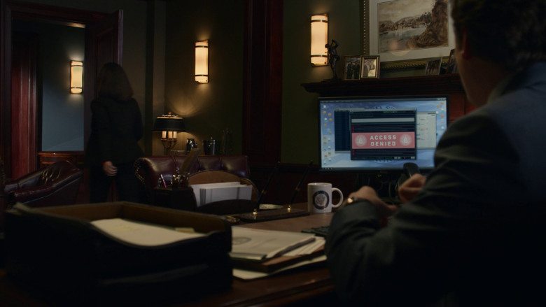 Dell Monitor of Toby Leonard Moore as Congressman Arthur Hudson in The Blacklist S10E13 "The Sicilian Error of Color" (2023) - 372955