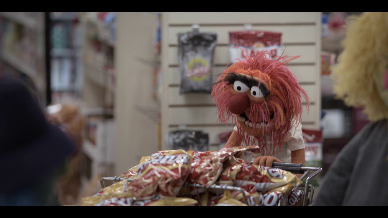 Tostitos Tortilla Chips in The Muppets Mayhem S01E02 "Track 2: True Colors" (2023) - 368712