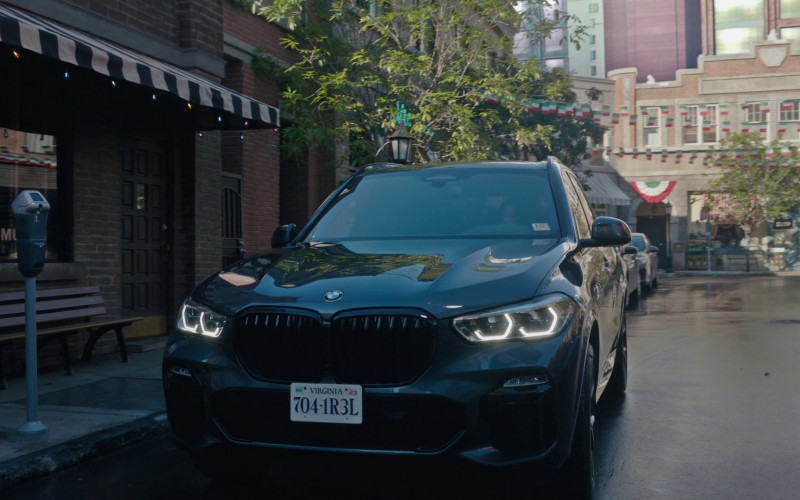 BMW X5 Car of Catherine Haena Kim as Emma Hill in The Company You Keep S01E10 "The Truth Hurts" (2023)