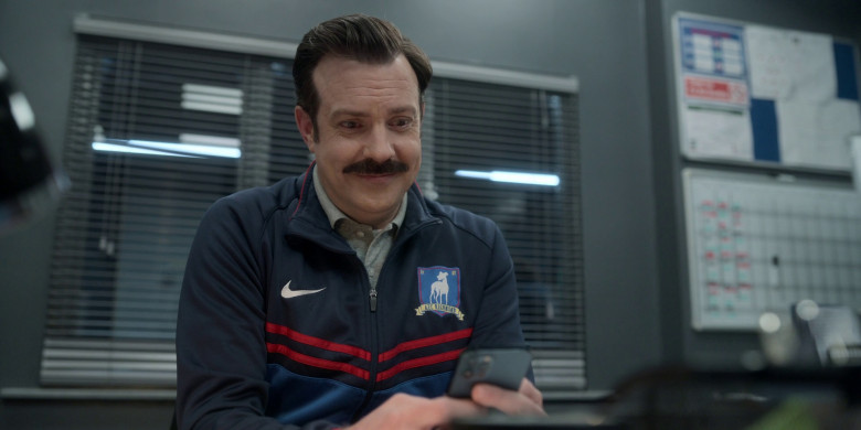 Nike Outfits For Men in Ted Lasso S03E12 "So Long, Farewell" (2023) - 375400