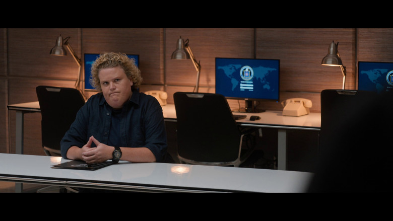Casio G-Shock GA-100 Watch of Fortune Feimster as Ruth (aka Roo) in FUBAR S01E06 "Royally Flushed" (2023) - 374219