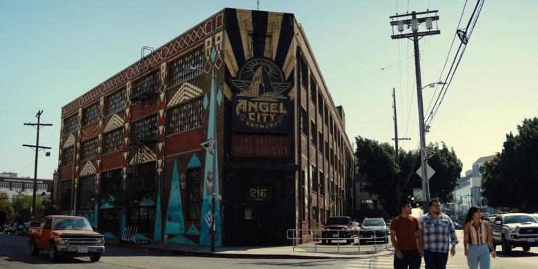 Angel City Brewery in Platonic S01E01 "Pilot" (2023) - 373736