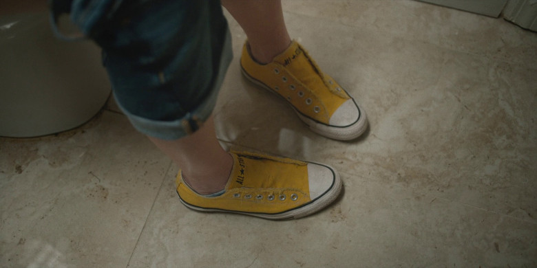 Converse Yellow Shoes Worn by Sydney Sweeney as Reality Winner in Reality (2023) - 375107
