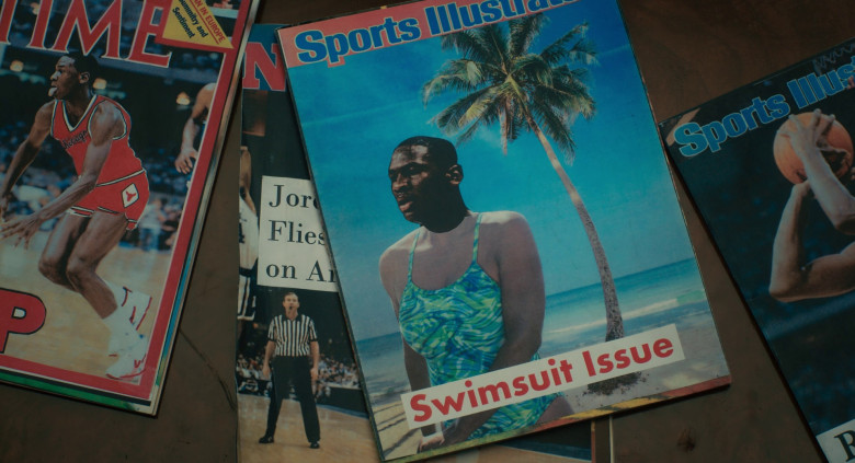 Sports Illustrated Magazines in Air (2023) - 369258