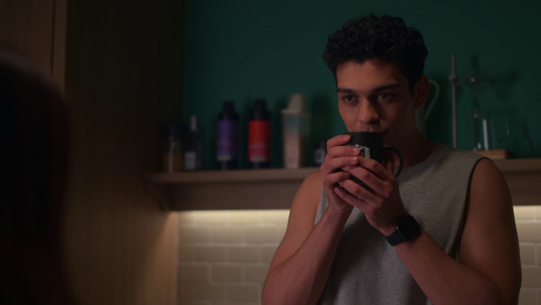 Apple Watch of Anthony Keyvan as Quincy 'Q' Shabazian in XO, Kitty S01E10 "OTP" (2023) - 371790