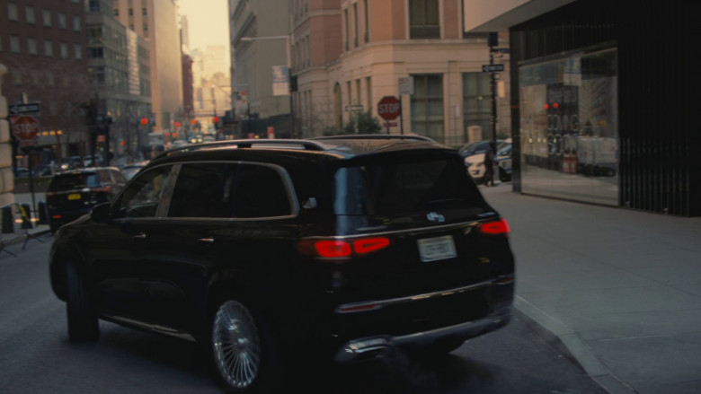 Mercedes-Maybach GLS Car in Succession S04E10 "With Open Eyes" (2023) - 374830